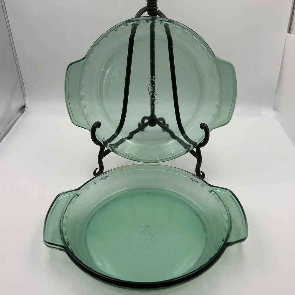 VTG Anchor Hocking Green Glass Pie Plates 9 Inch Set of 2 USA Bakeware Dishes
